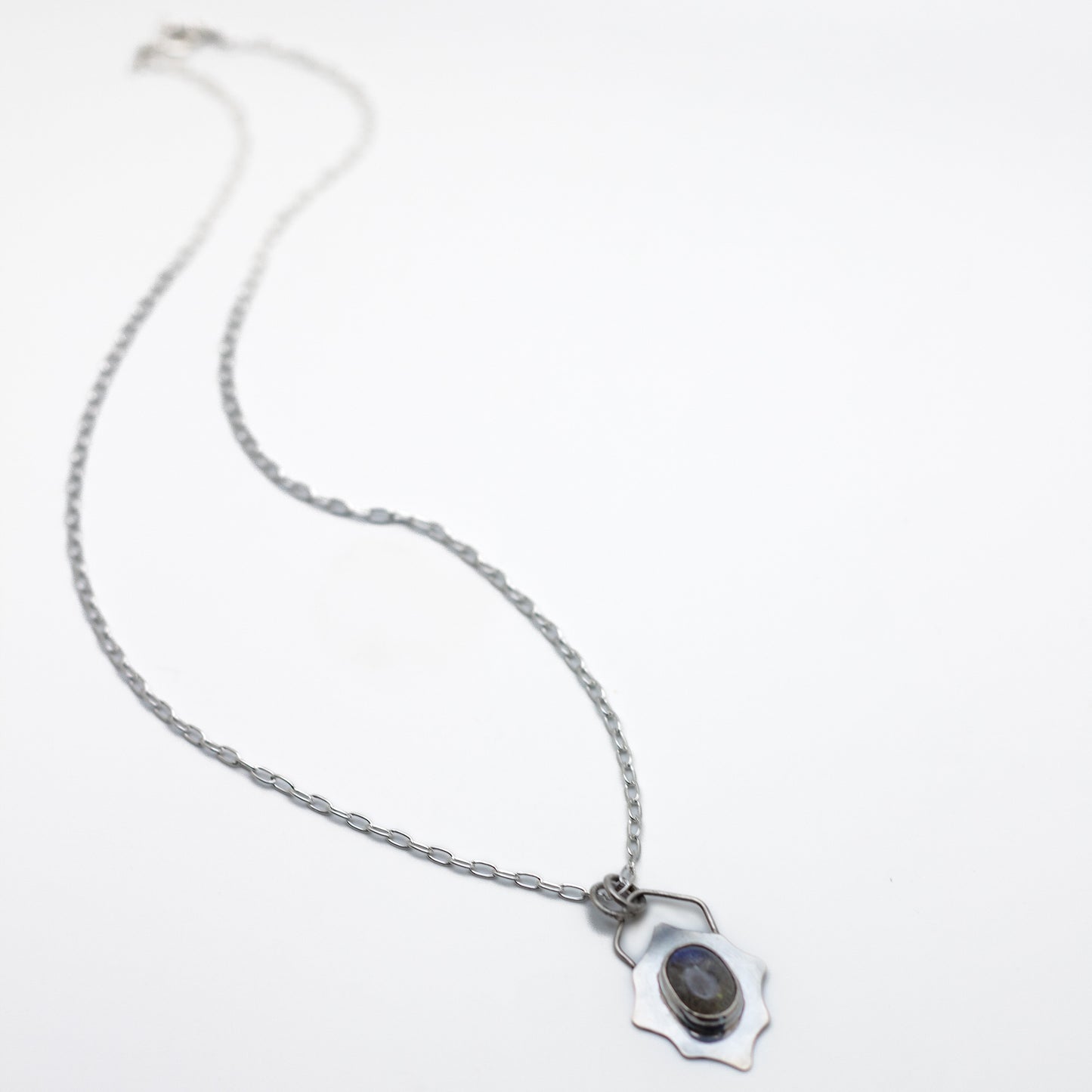 Blue-Flash Labradorite Necklace (Sterling Silver)