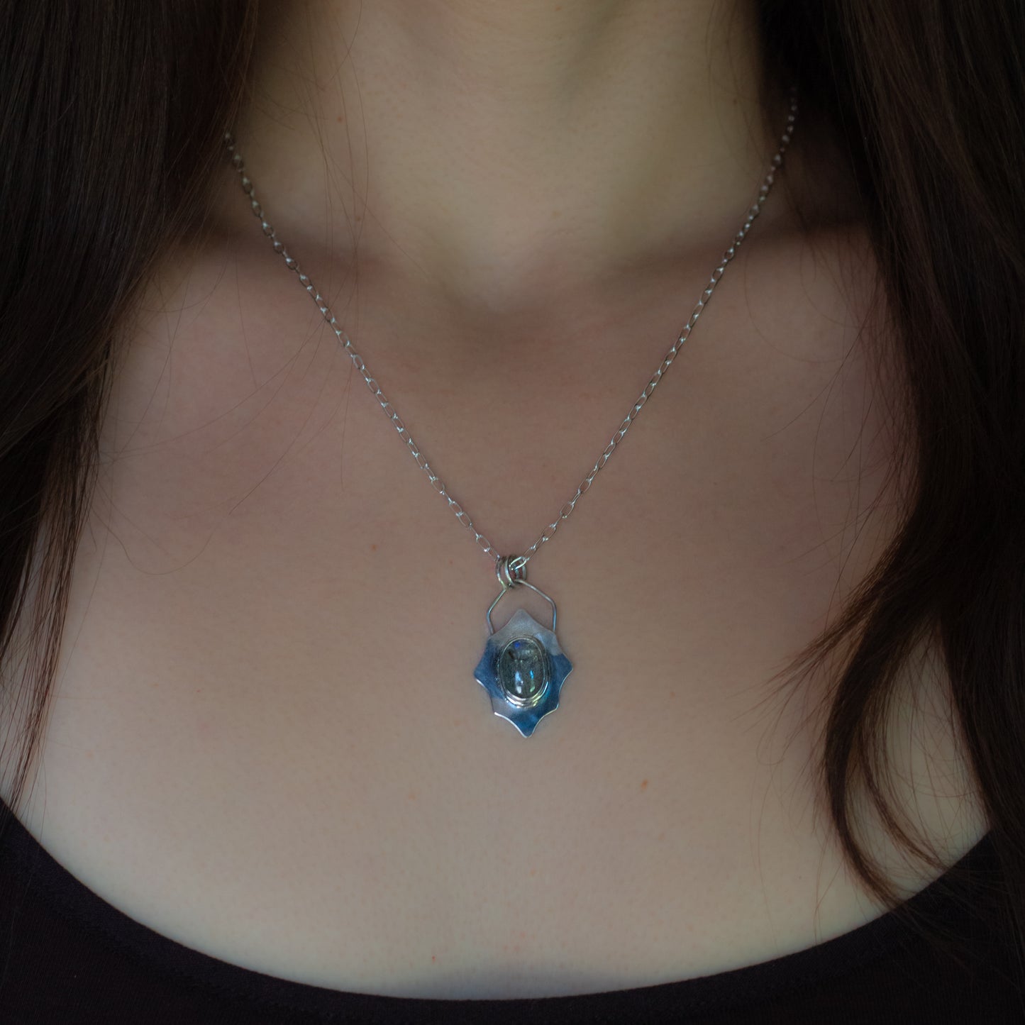 Blue-Flash Labradorite Necklace (Sterling Silver)