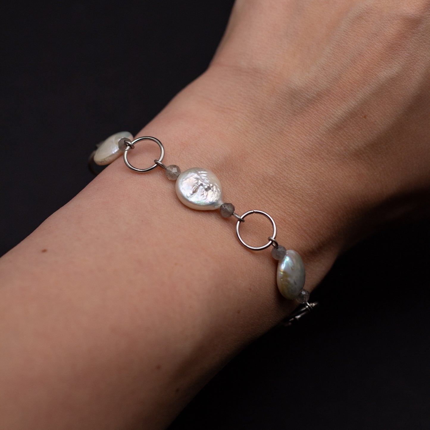 Coin Pearl Bracelet (Natural)