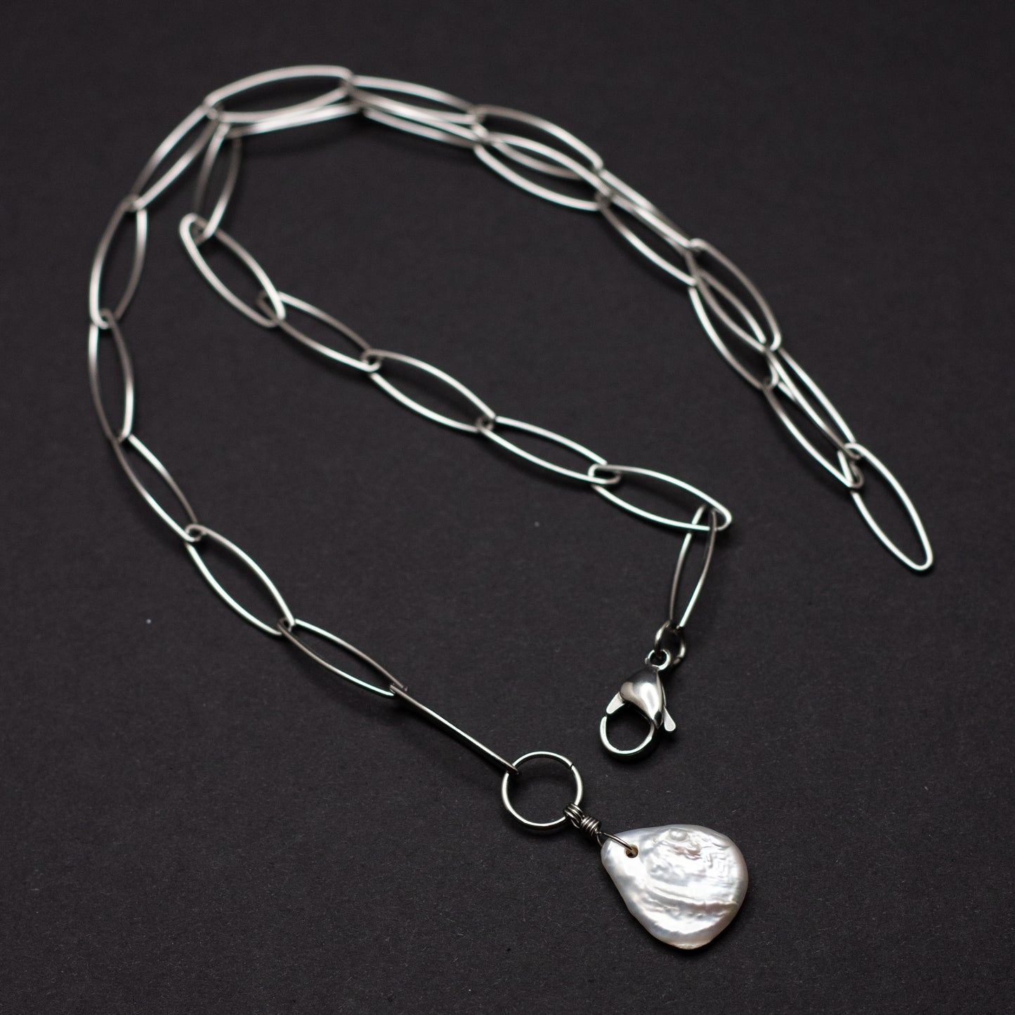 Pearl Teardrop Necklace (clasp-in-front)