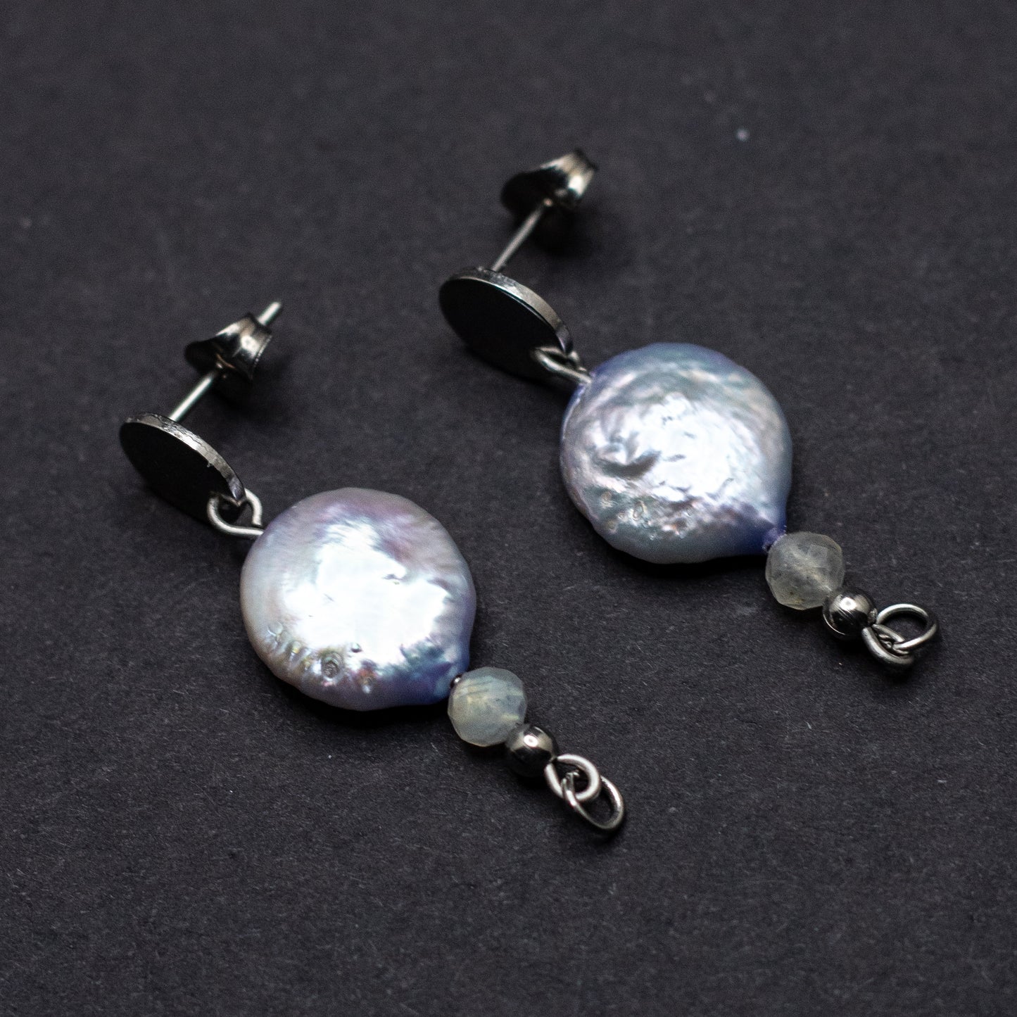 Lavender Coin Pearl & Labradorite Stud Earrings