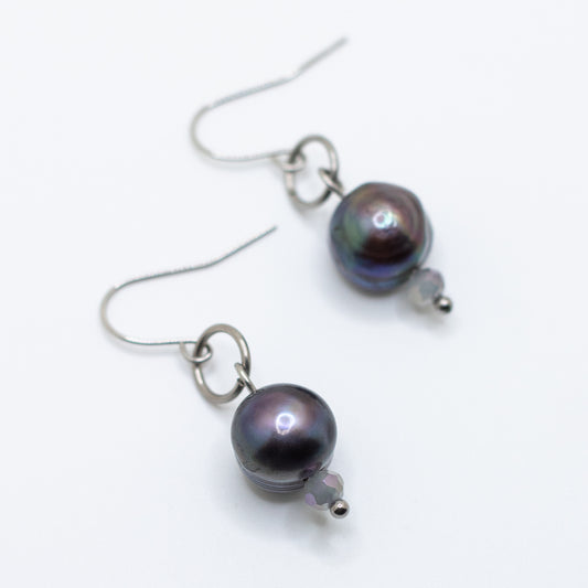 Midnight Pearl Drop Earrings