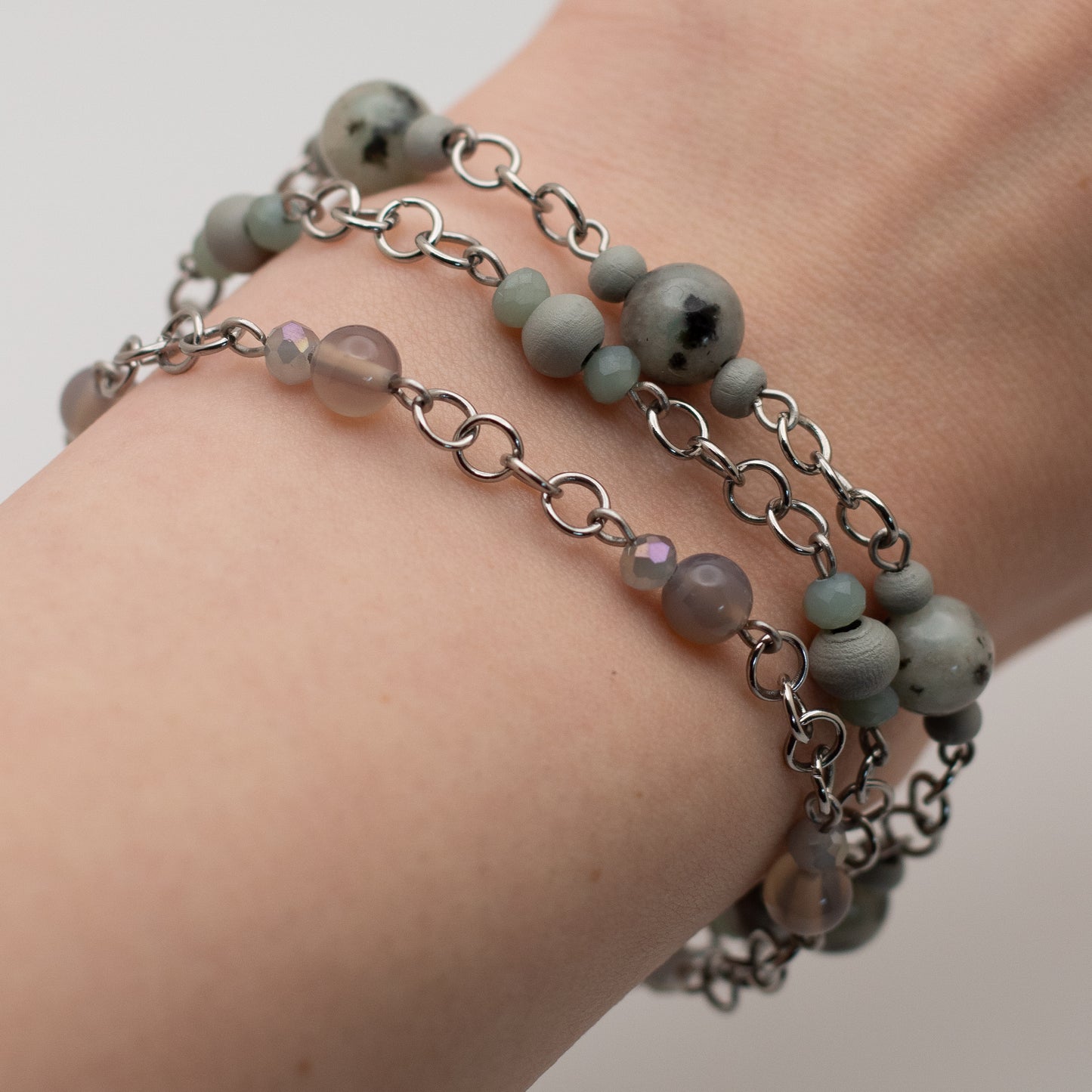 Kiwi Jasper, Grey Chalcedony & Schima Wood Bracelet