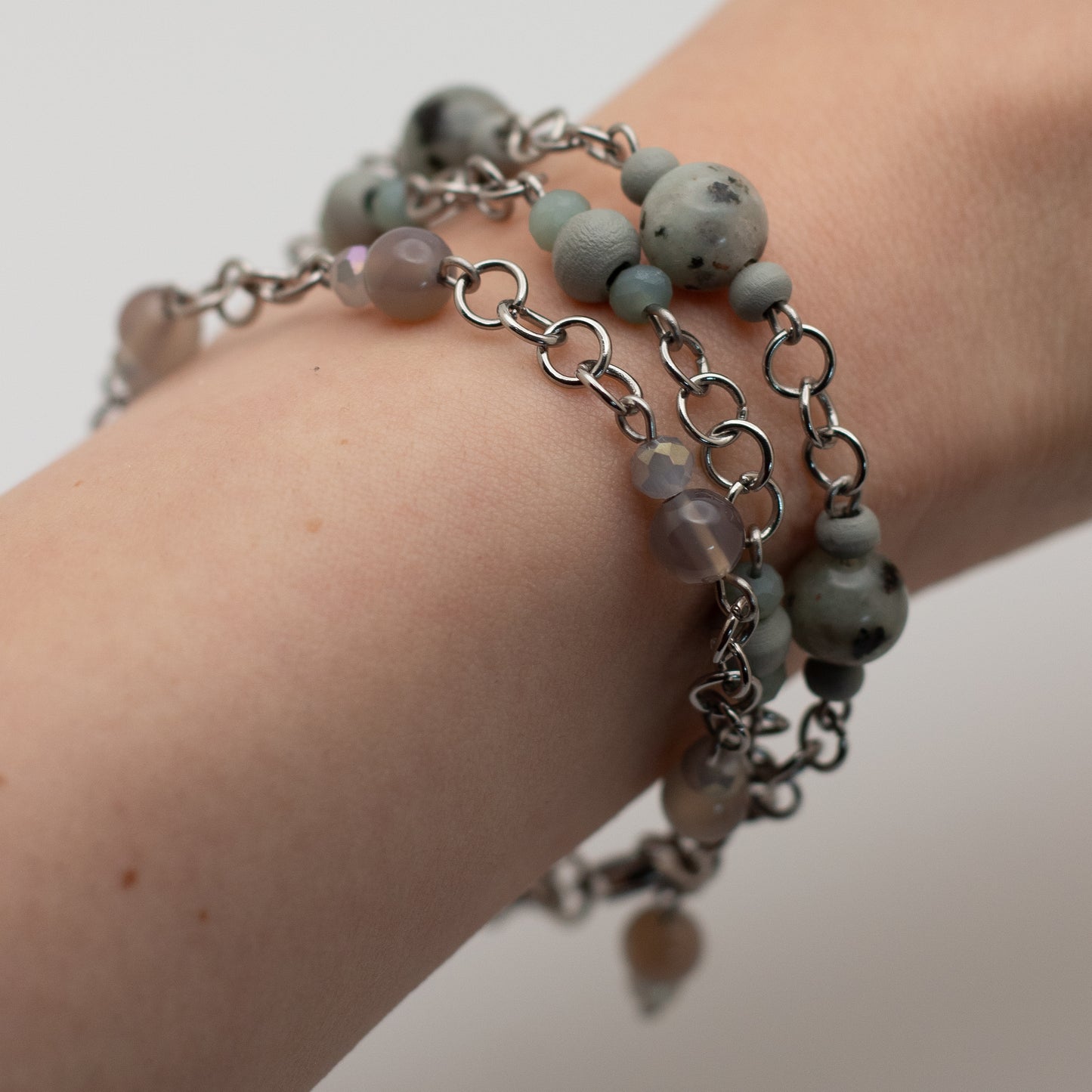 Kiwi Jasper, Grey Chalcedony & Schima Wood Bracelet