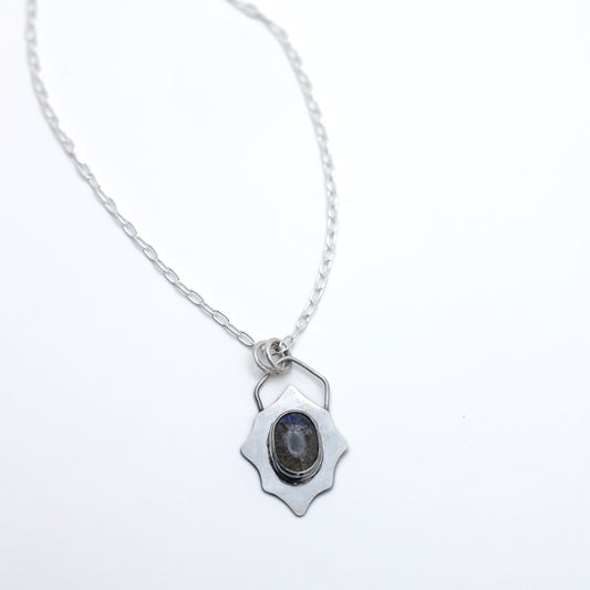 Blue-Flash Labradorite Necklace (Sterling Silver)