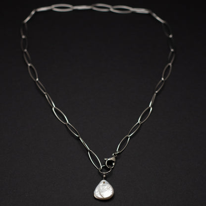 Pearl Teardrop Necklace (clasp-in-front)