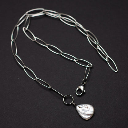 Pearl Teardrop Necklace (clasp-in-front)